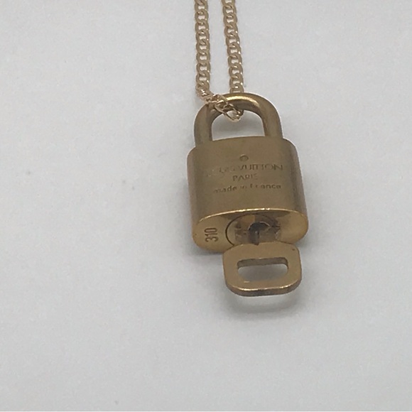 Louis Vuitton Lock & Key #310 - Picture 7 of 10